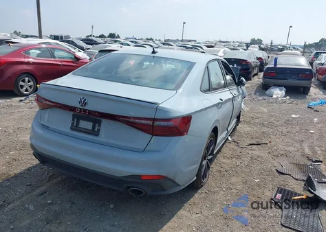 2025 Volkswagen Jetta Gli 2.0T Autobahn z USA, uszkodzony, nr VIN 3VW1T7BU7SM055224